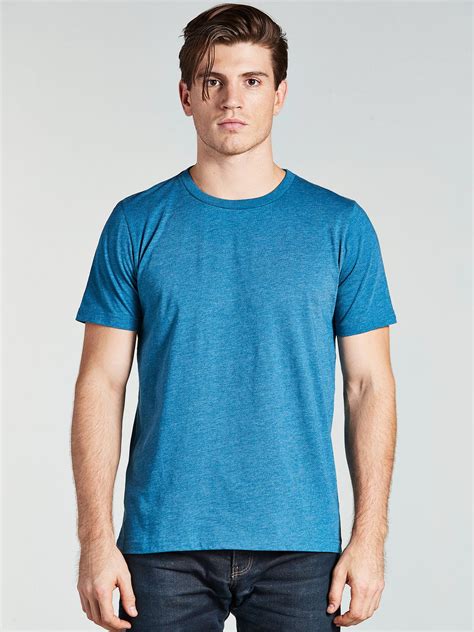Crew neck t shirts - Description. Upgrade your undershirt collection with classic style with this Black Label Short-Sleeve Crew-Neck T-Shirt from Hanes Premium. Made from a soft, cotton-blend construction for all-day comfort, this gray short-sleeve undershirt can be comfortably worn from day to night and season to season. Thanks to its solid color and classic crew ... 